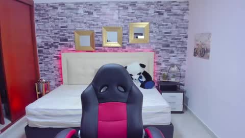 Mariana online show from 12, 3, 2025