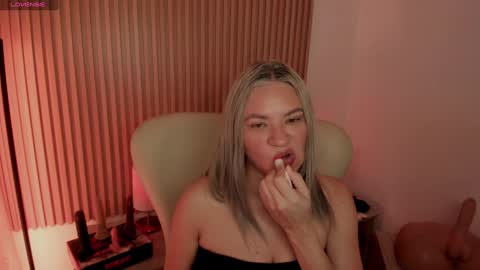 Marian Love  online show from 6, 2, 2025