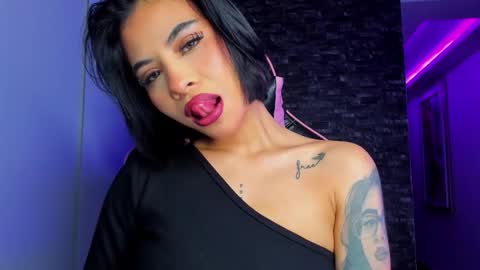 M A R I A N E online show from 6, 2, 2026