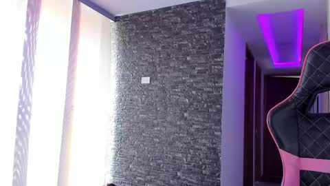 M A R I A N E online show from 12, 4, 2026