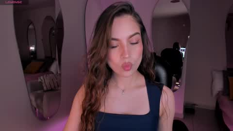 Snapshot of mariannelane1 chatting on 4, 3, 2026 Marianne online show from 4, 3, 2026