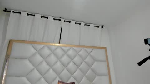 marianrosse online show from 8, 11, 2025