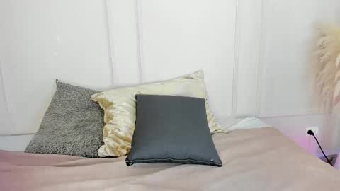 Maria Pettit online show from 21, 2, 2026