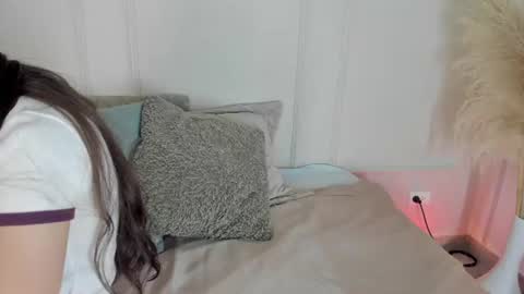 Maria Pettit online show from 25, 6, 2026