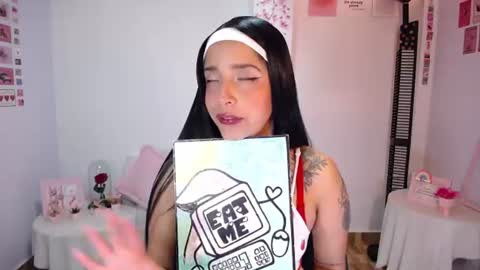 Snapshot of marie_daved chatting on 17, 6, 2026 Nicolle online show from 17, 6, 2026