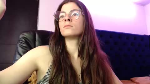 Snapshot of mariel_sins21 chatting on 10, 2, 2025 Mariie online show from 10, 2, 2025