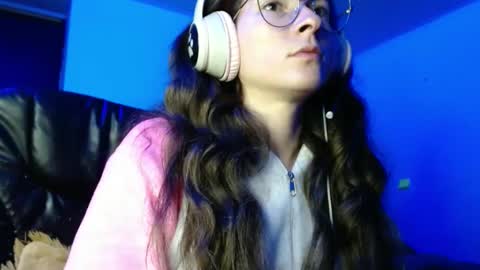 Snapshot of mariel_sins21 chatting on 13, 2, 2025 Mariie online show from 13, 2, 2025