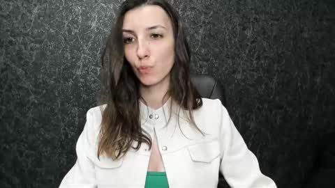 Snapshot of marielleanker chatting on 18, 9, 2025 marielleanker online show from 18, 9, 2025