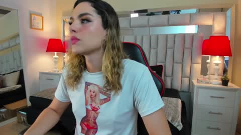 mariiahneedles online show from 10, 1, 2025