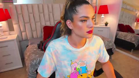 mariiahneedles online show from 6, 2, 2025