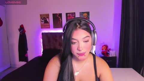 Mariana Hasper online show from 4, 10, 2025