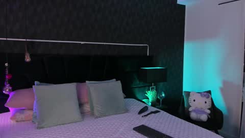 Mariana online show from 3, 3, 2025