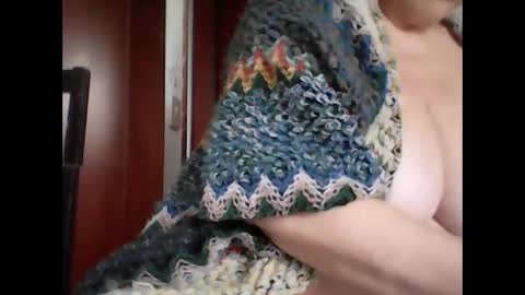 marilu64 online show from 25, 1, 2025