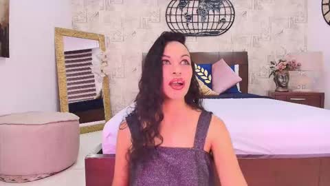 Snapshot of marilyn_blakee chatting on 14, 11, 2025 MARIYLN BLAKE online show from 14, 11, 2025