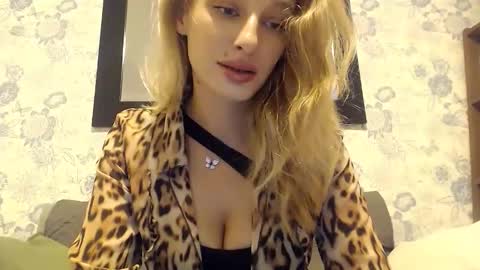 Snapshot of marilyndevilish chatting on 29, 10, 2025 MarilynDevilish online show from 29, 10, 2025