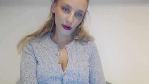 Snapshot of marilyndevilish chatting on 23, 11, 2025 MarilynDevilish online show from 23, 11, 2025