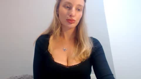 Snapshot of marilyndevilish chatting on 27, 11, 2025 MarilynDevilish online show from 27, 11, 2025