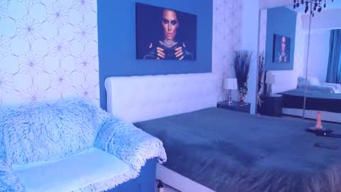 Mary Mais online show from 8, 2, 2025