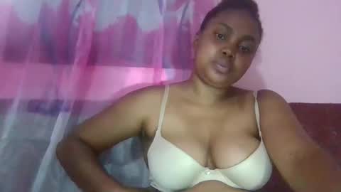 Snapshot of marinarahe chatting on 17, 12, 2025 marinarahe online show from 17, 12, 2025