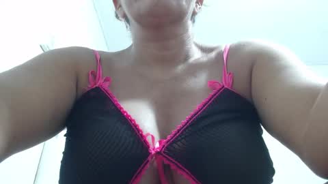 Snapshot of mariska_69 chatting on 18, 9, 2025 mariska_69 online show from 18, 9, 2025