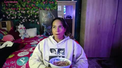 Maritza Ferrer -Samara Beltran online show from 17, 2, 2025