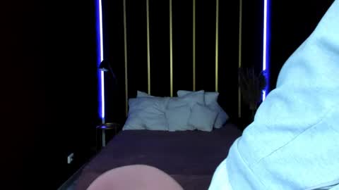 Mark online show from 17, 4, 2026