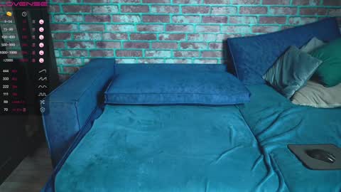 Mark online show from 31, 1, 2025