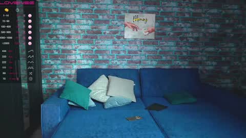 Mark online show from 6, 2, 2025