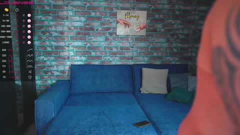 Mark online show from 10, 2, 2025