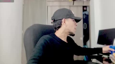 MODEL Mark Rut online show from 3, 3, 2025