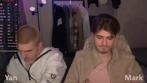 Snapshot of mark_sun chatting on 12, 11, 2025 Mark online show from 12, 11, 2025