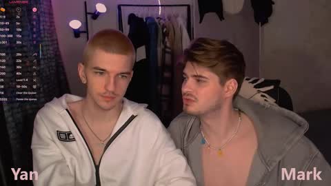 Snapshot of mark_sun chatting on 14, 11, 2025 Mark online show from 14, 11, 2025