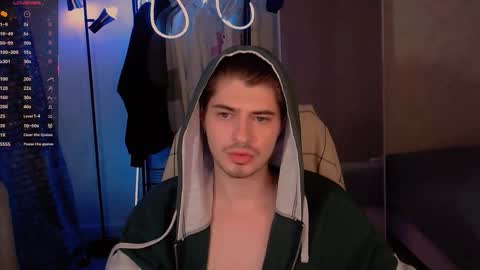 Snapshot of mark_sun chatting on 17, 12, 2025 Mark online show from 17, 12, 2025