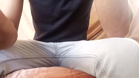 Snapshot of marocreda33 chatting on 23, 9, 2025 marocreda33 online show from 23, 9, 2025