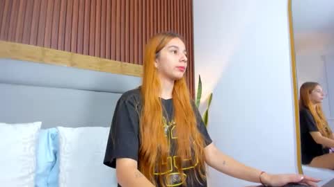 Snapshot of maroly_21 chatting on 27, 11, 2025 Maly online show from 27, 11, 2025