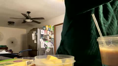 maroon_moon online show from 19, 2, 2025