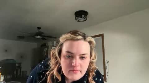 maroon_moon online show from 4, 12, 2025