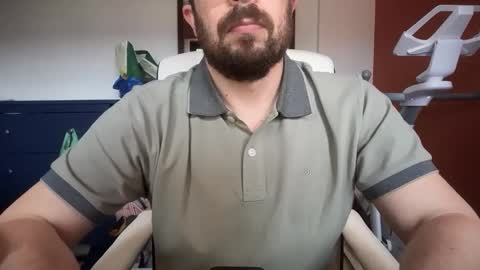 Snapshot of married_bod chatting on 28, 4, 2026 married_bod online show from 28, 4, 2026