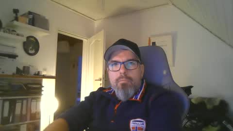 Snapshot of marriedcock1980 chatting on 16, 12, 2024 marriedcock1980 online show from 16, 12, 2024