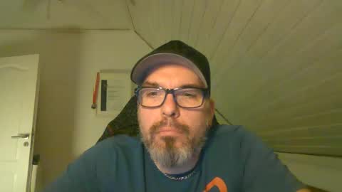 Snapshot of marriedcock1980 chatting on 19, 2, 2025 marriedcock1980 online show from 19, 2, 2025