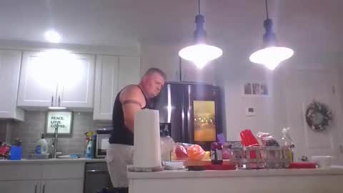 marriedguyold online show from 17, 4, 2026