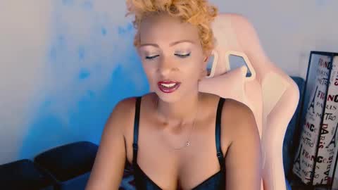 Snapshot of marryme00 chatting on 16, 9, 2025 May online show from 16, 9, 2025