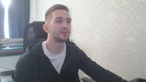 Snapshot of marselle_looker chatting on 15, 2, 2025 Marselle online show from 15, 2, 2025