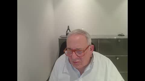 Snapshot of martin_1947 chatting on 6, 1, 2025 martin_1947 online show from 6, 1, 2025