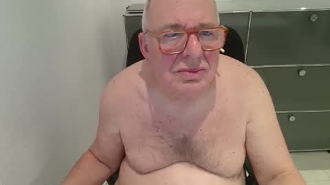 Snapshot of martin_1947 chatting on 5, 11, 2025 martin_1947 online show from 5, 11, 2025