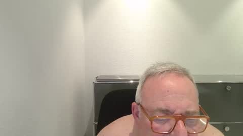 Snapshot of martin_1947 chatting on 2, 12, 2025 martin_1947 online show from 2, 12, 2025