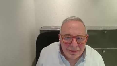 Snapshot of martin_1947 chatting on 11, 1, 2026 martin_1947 online show from 11, 1, 2026