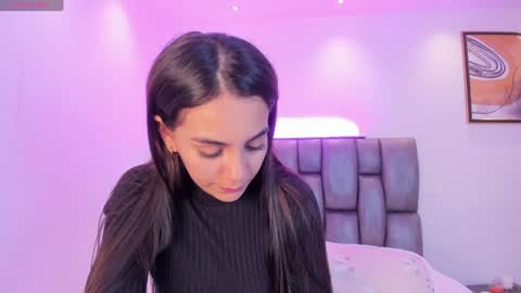 Snapshot of martina_mancinii chatting on 28, 1, 2025 Martina online show from 28, 1, 2025