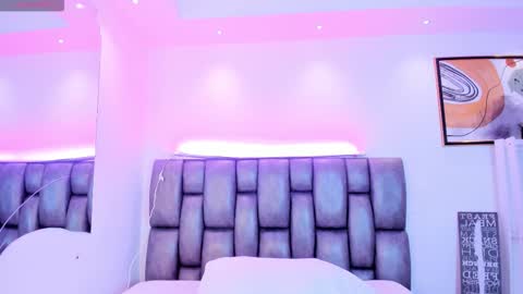 Snapshot of martina_mancinii chatting on 17, 10, 2025 Martina online show from 17, 10, 2025