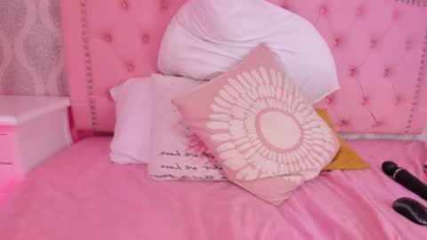 Snapshot of martina_rivera_ chatting on 14, 2, 2025 Martina online show from 14, 2, 2025